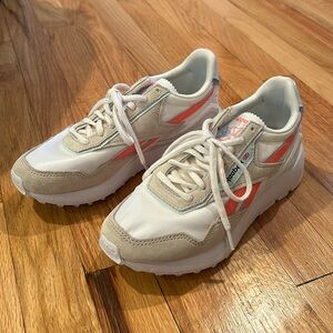 Reebok Classic Sneakers
